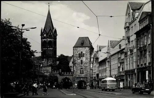 Ak Lutherstadt Eisenach in Thüringen, Kirche, Nicolaitor, Straßenszene, Bus