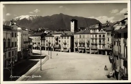 Ak Locarno Kanton Tessin Schweiz, Piazza Grande