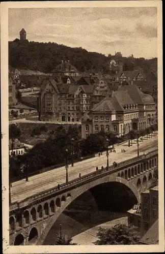 Ak Plauen im Vogtland, König Friedrich-August-Brücke, Handelskammer und Bärenstein