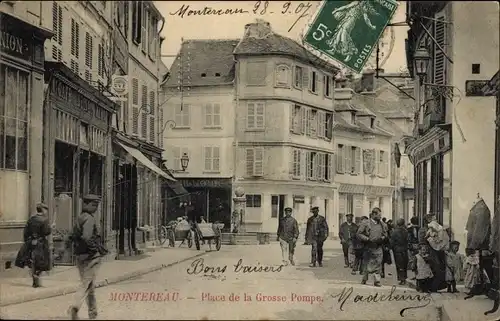 Ak Montereau Seine et Marne, Place de la Grosse Pompe