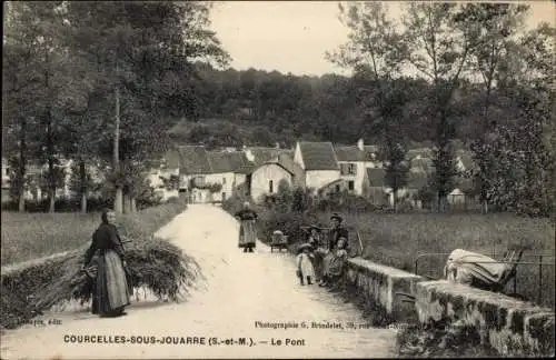 Ak Courcelles sous Jouarre Seine-et-Marne, Le Pont