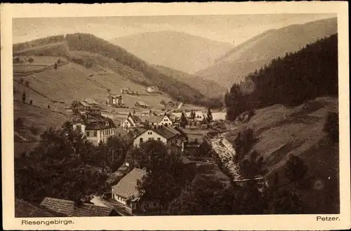 Ak Petzer Region Königgrätz Riesengebirge, Blick auf den Ort