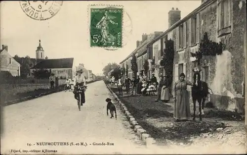 Ak Neufmoutiers en Brie Seine et Marne, Grande Rue