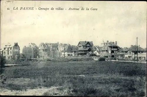 Ak La Panne Westflandern, Groupe de villas, Avenue de la Gare
