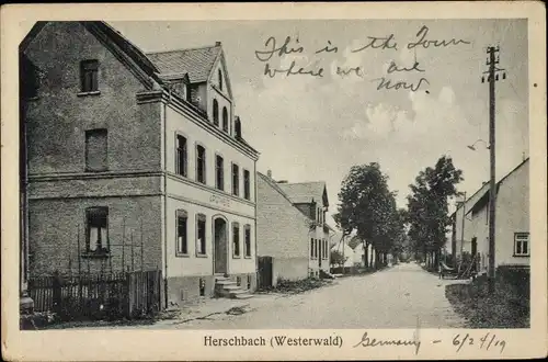 Ak Herschbach im Westerwald, Straßenpartie, Wohnhäuser