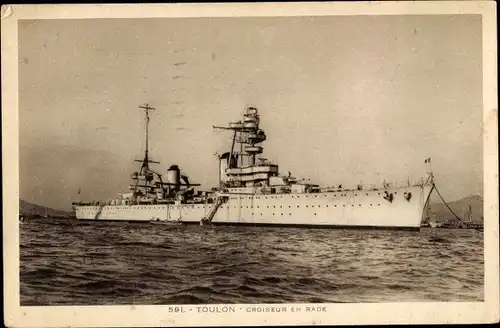Ak Französisches Kriegsschiff, Croiseur en rade