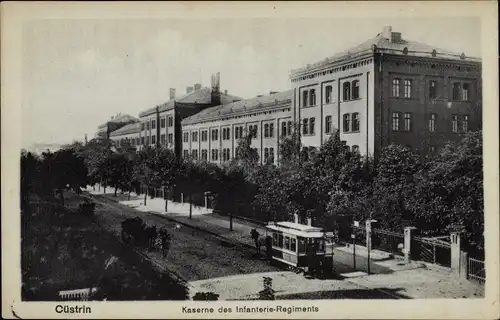 Ak Kostrzyn nad Odrą Cüstrin Küstrin Ostbrandenburg, Kaserne des Infanterie Regiments, Pferdebahn