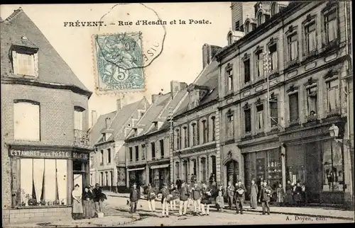 Ak Frevent Pas de Calais, Rue d'Hesdin et la Poste