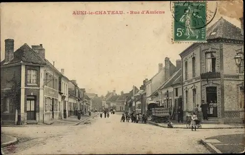 Ak Auxi le Chateau Pas de Calais, Rue d'Amiens