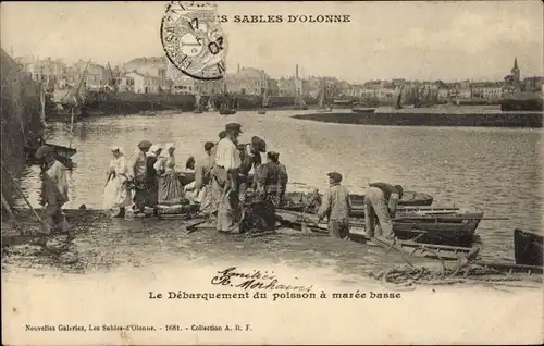 Ak Les Sables d'Olonne Vendée, Le debarquement du poisson a maree basse