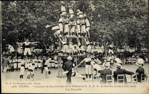 Ak Vienne Isère,, Concours de Gymnasium de la Federation 1910, Une Pyramide