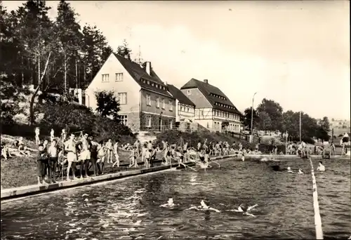 Ak Brüderwiese Deutscheinsiedel Deutschneudorf im Erzgebirge, Freibad