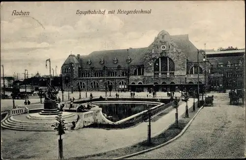 Ak Aachen in Nordrhein Westfalen, Hauptbahnhof mit Kriegerdenkmal