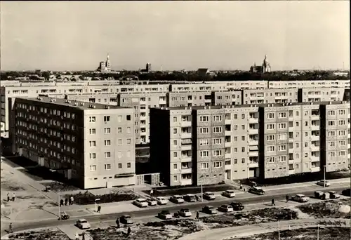 Ak Stralsund, Neuer Stadtteil Knieper-West III, Blick auf Silhouette der Altstadt