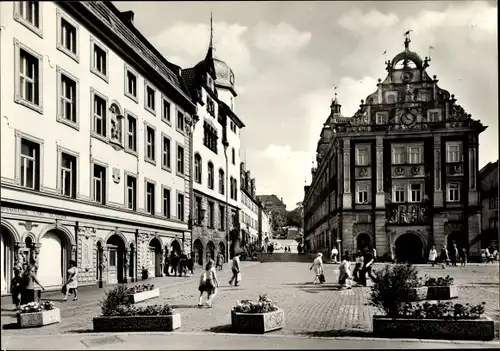 Ak Gotha in Thüringen, Hauptmarkt mit Rathaus, Straßenszene