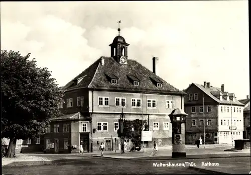 Ak Waltershausen in Thüringen, Rathaus, Litfaßsäule, Straßenszene