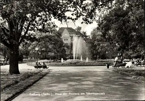 Ak Freiberg in Sachsen, Haus der Pioniere am Scheringerpark, Fontäne