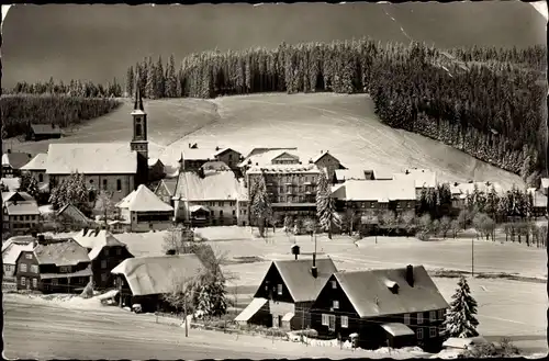 Ak Schönwald im Schwarzwald, Höhenluftkurort und Wintersportplatz, Teilansicht, Winter, Schnee