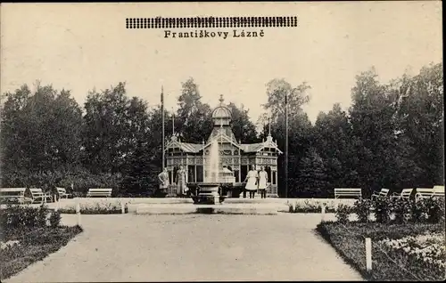 Ak Františkovy Lázně Franzensbad Reg. Karlsbad, Blick zur Sprudelquelle