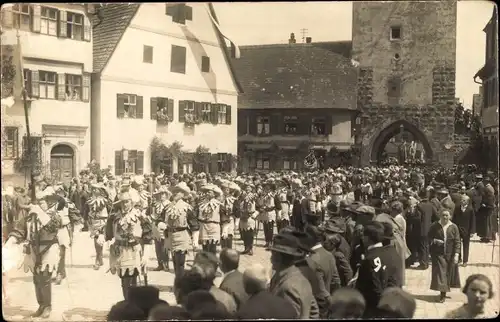 Foto Ak Dinkelsbühl in Mittelfranken, Pankgrafeneinzug 1927, Altrathausplatz 17