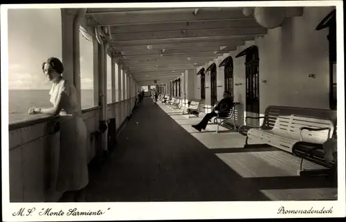 Ak HSDG, MS Monte Sarmiento, Zweischraubenmotorschiff, Passagierschiff, Promenadendeck