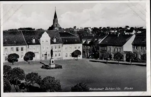 Ak Dahlen im Kreis Nordsachsen, Markt mit Denkmal, Restaurant