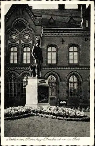 Ak Rathenow im Havelland, Rosenberg Denkmal vor der Post