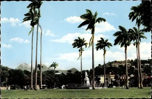 Ak Fort de France Martinique, La Place de la Savane