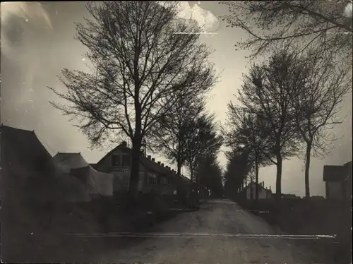 Foto Frankreich, Straßenpartie, Allee, Wohnhäuser