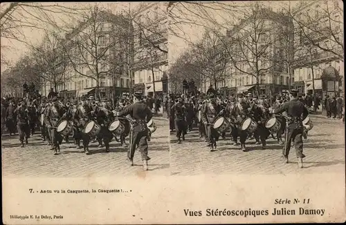 Stereo Ak As tu vu la casquette, Soldaten, Spielmannszug