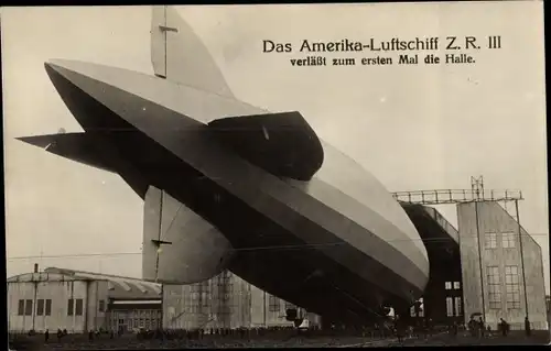 Ak Amerika Luftschiff ZR III verlässt zum ersten Mal die Luftschiffhalle