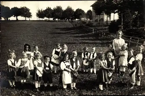 Foto Ak Heiden Kanton Appenzell Außerrhoden, Kinder in Schweizer Trachten