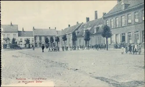 Ak Messines Mesen Westflandern, Grand'Place et Monument Deteu