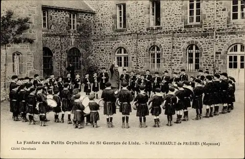 Ak Saint Fraimbault de Prières Mayenne, La Fanfare des Petits Orphelins de Saint Georges de Lisle