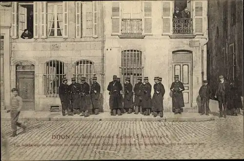 Ak Dijon Côte d'Or, Inventaire des Eglises 1906, Les Gendarmes