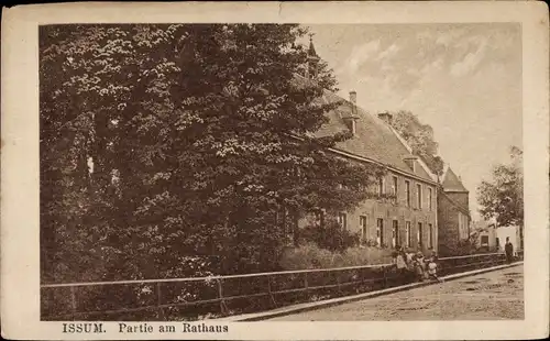 Ak Issum am Niederrhein, Partie am Rathaus