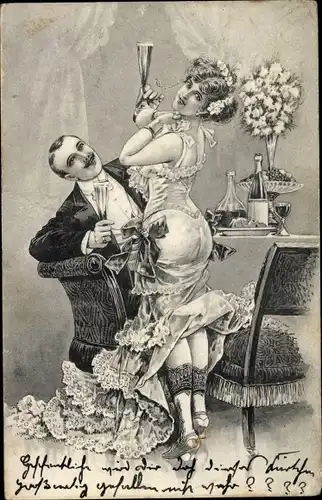 Ak Frau im Unterkleid, Liebespaar mit Sektgläsern
