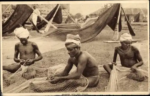 Ak Ceylon Sri Lanka, Fishermen with nets