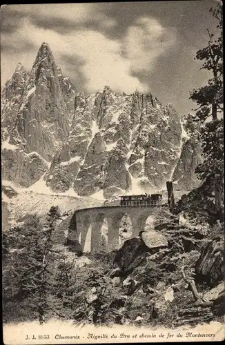 Ak Chamonix Mont Blanc Haute Savoie, Aiguille du Dru et chemin de fer du Montenvers