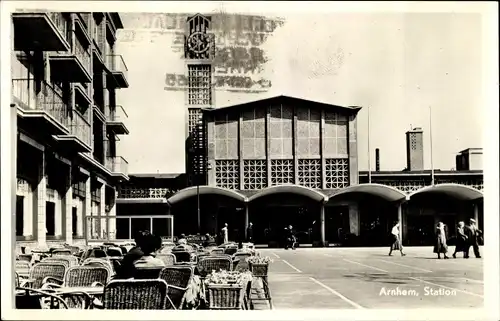 Ak Arnhem Gelderland, Station, Bahnhof, Café