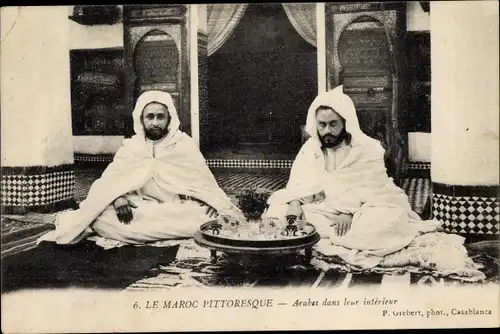 Ak Le Maroc Pittoresque, Arabes dans leur interieur