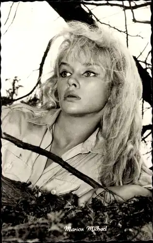 Ak Schauspielerin Marion Michael, Portrait