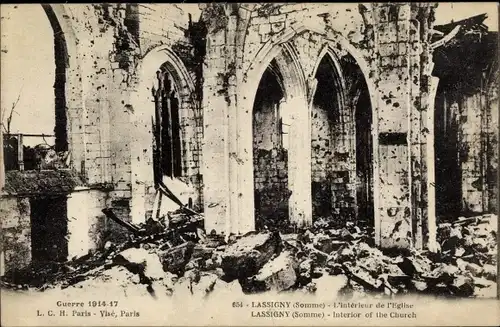 Ak Lassigny Somme, Interieur de L'Eglise, apres le bombardement, Kriegszerstörung 1. WK