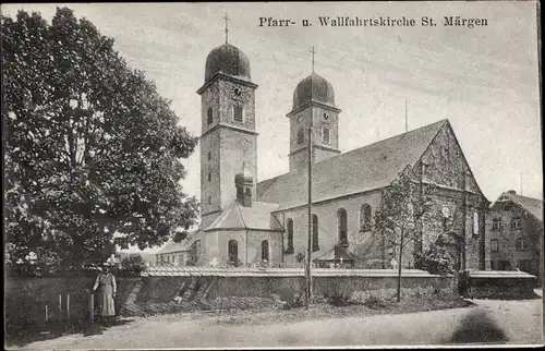 Ak Sankt Märgen im Schwarzwald, Pfarr- und Wallfahrtskirche, Außenansicht