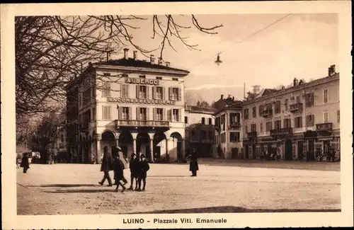 Ak Luino Lago Maggiore Lombardia, Piazzale Vitt. Emanuele