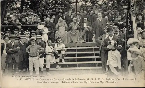 Ak Vienne Isère, Concours de Gymnastique 1910, Place des Allobroges, Mgr Henry, Chesnelong