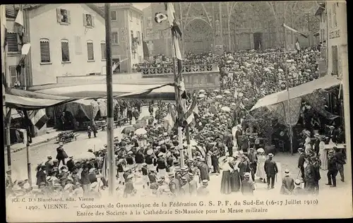 Ak Vienne Isère, Concours de Gymnastique 1910, Cathedrale St. Maurice, Entree des Societes