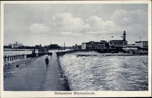 Ak Ostseebad Warnemünde Rostock, Mole, Leuchtturm, Schiff