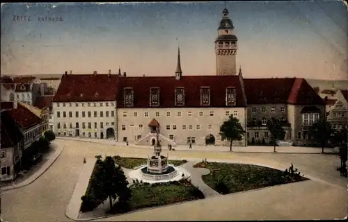 Ak Zeitz Burgenlandkreis, Partie am Markt, Rathaus, Brunnen