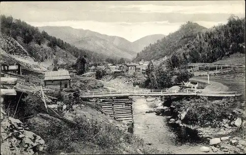 Ak Elikmanar Russland, Altai, Le village, Brücke